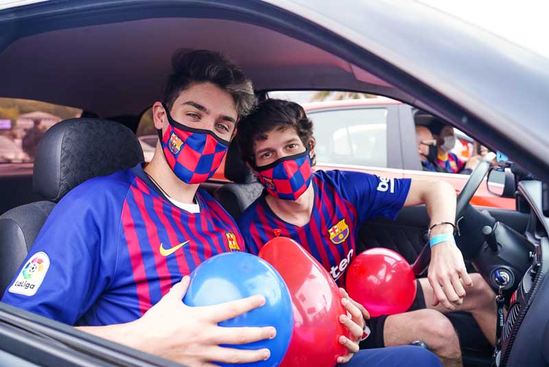Los fanáticos del fútbol español disfrutaron de ElClásico