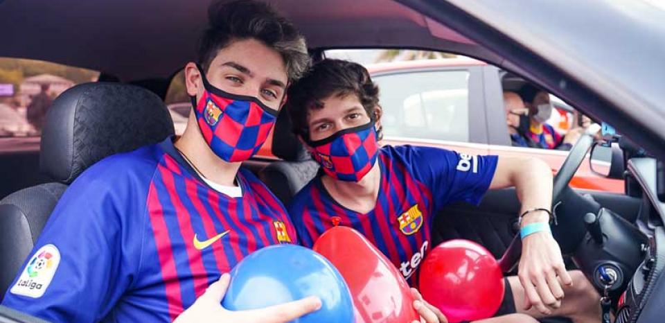 Los fanáticos del fútbol español disfrutaron de ElClásico